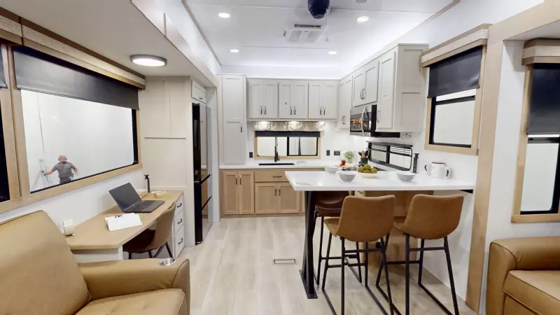 396RKLR Floorplan Main Room